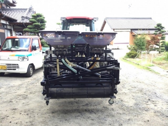 3連鎮圧ローラー施肥機　麦踏み仕様